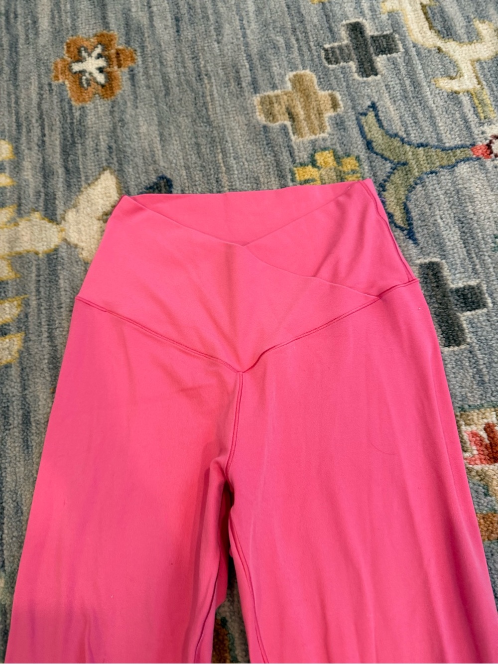 OFFLINE By Aerie Real Me High Waisted Crossover Legging pink size small - Picture 3 of 5